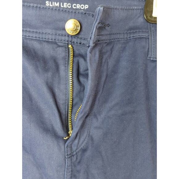 Chico's Navy Blue Slim Leg Cropped Pants Women's Size 16P Mid Rise Casual Career - Picture 4 of 10